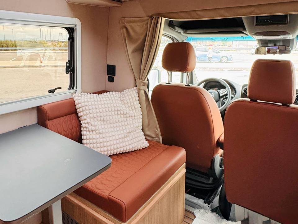 rifacimento camper dinette